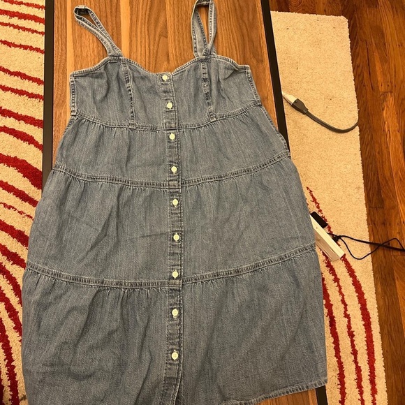 Levi’s Denim Dress - Size M NWT - Picture 2 of 3